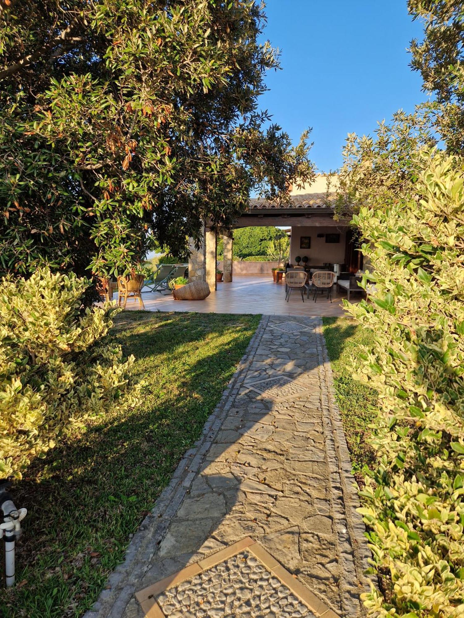 Villa Del Carrubo A Due Passi Dal Mare Di Cefalu Collesano المظهر الخارجي الصورة