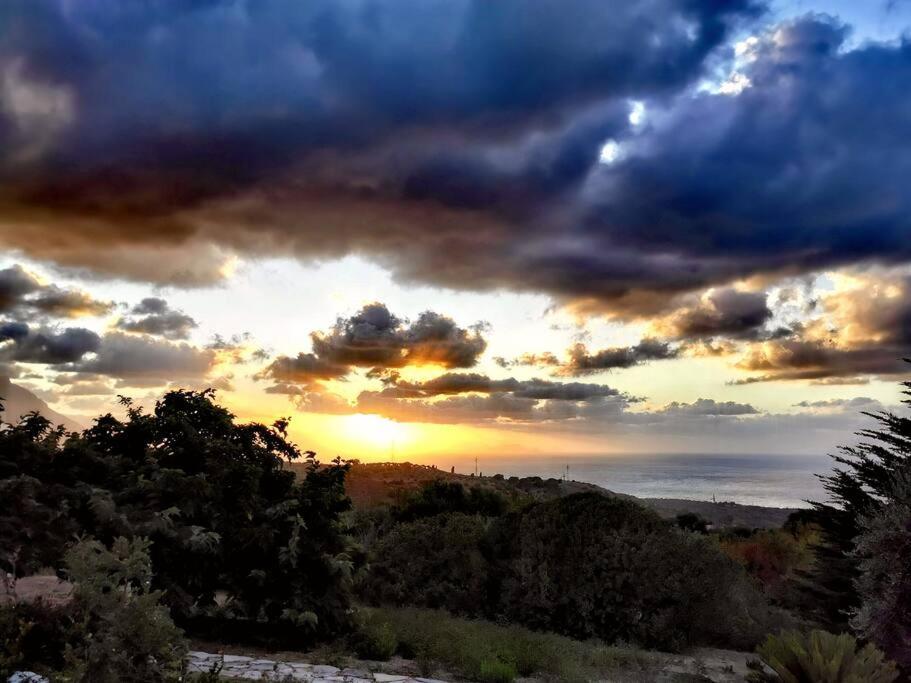 Villa Del Carrubo A Due Passi Dal Mare Di Cefalu Collesano الغرفة الصورة